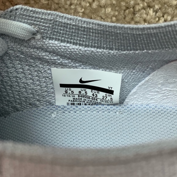 *SOLD* Nike Air Vapormax Flyknit Sneaker - Picture 8 of 8